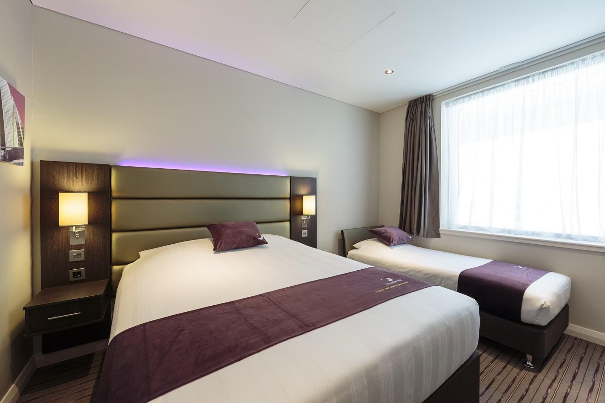 Premier Inn Doha Education City Екстериор снимка