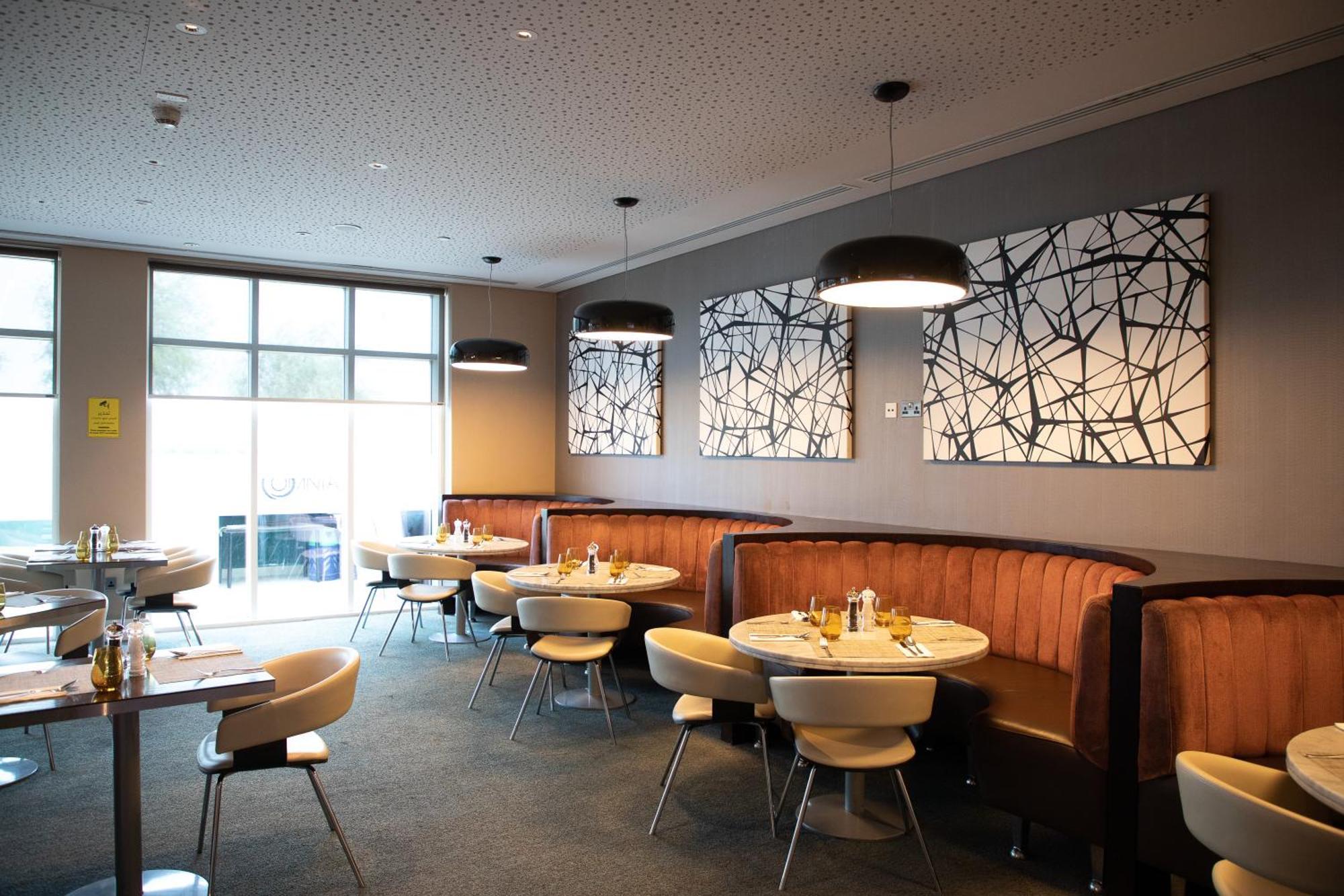Premier Inn Doha Education City Екстериор снимка