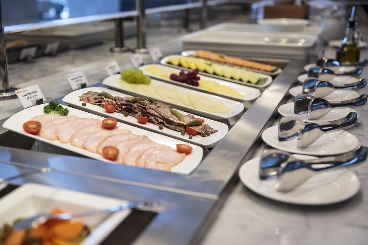 Premier Inn Doha Education City Екстериор снимка