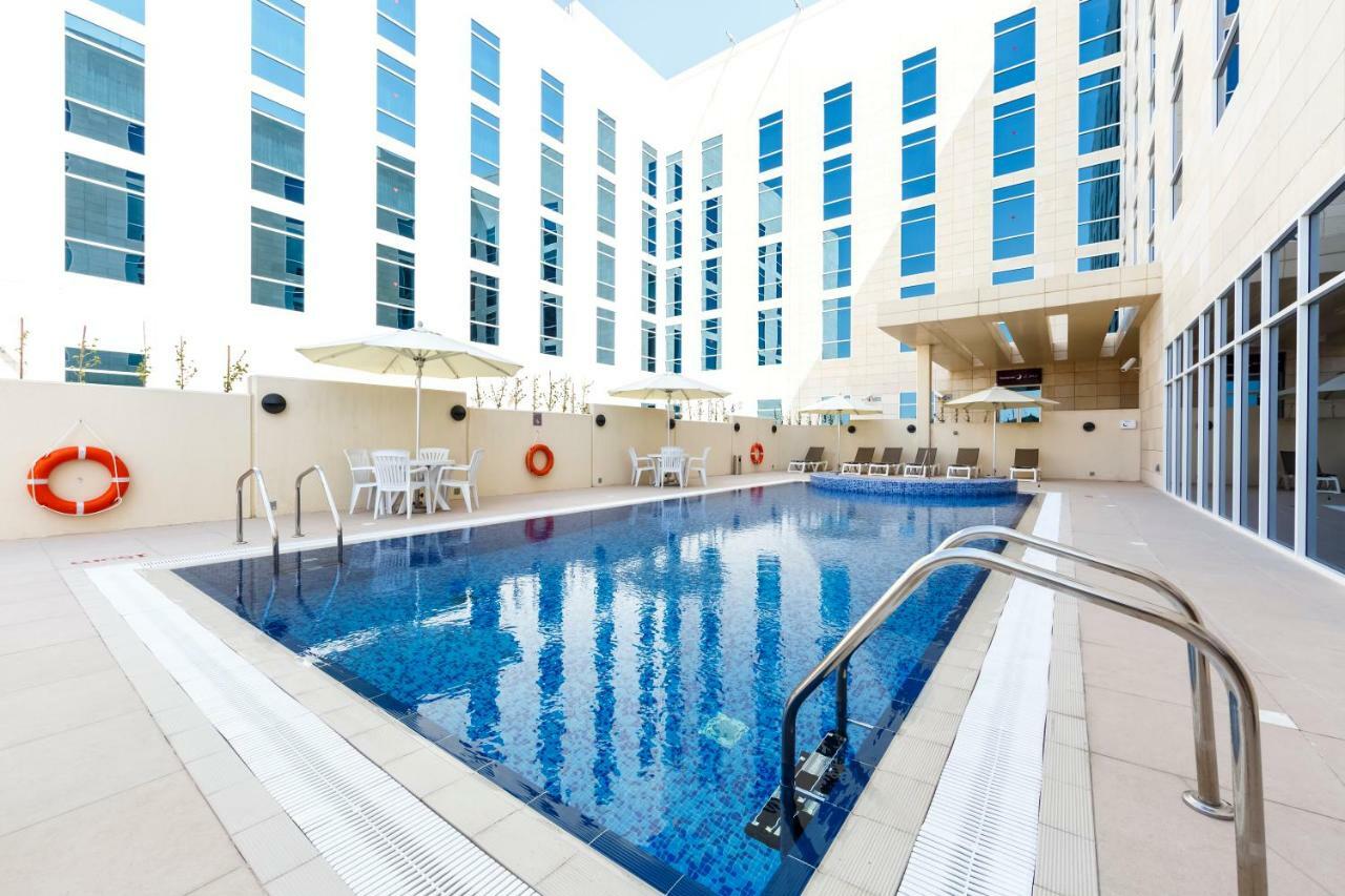 Premier Inn Doha Education City Екстериор снимка